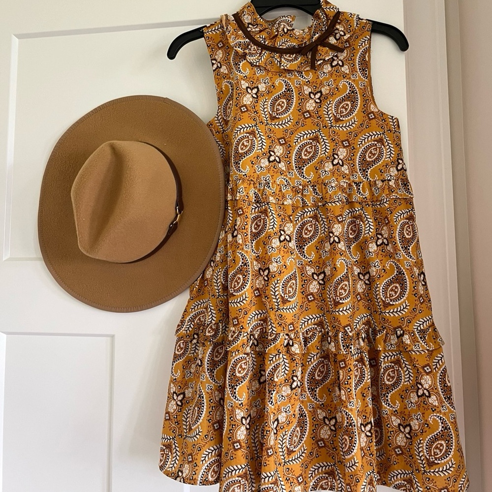 Janie and Jack Paisley Sleeveless Dress with Tan Hat